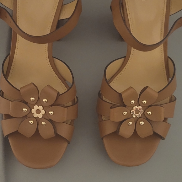 Sandals - Picture 2 of 2